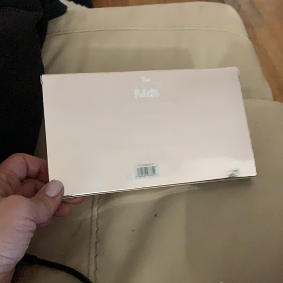 CIATÉ 
EDITOR PALETTE - NEW ENGLAND VEGAN AUTUMN EYESHADOW PALETTE 🎨 - Picture 5 of 5